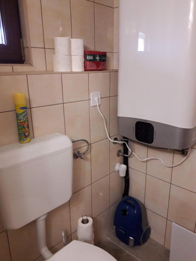 Matyas Apartman Tard Bagian luar foto