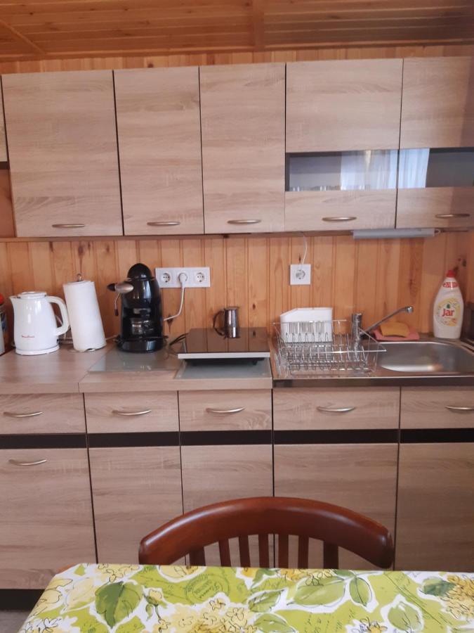 Matyas Apartman Tard Bagian luar foto